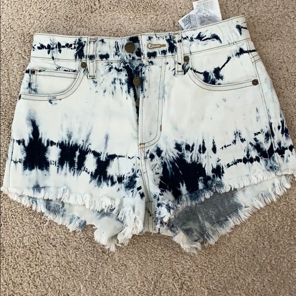 Stone Washed Jean Guess Shorts - Picture 1 of 6